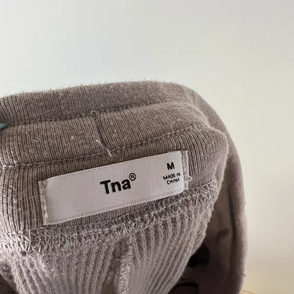 TNA Aritzia Waffle Knit Joggers Mauve Taupe Logo Print Thermal Lounge Pants Sz M - Image 9