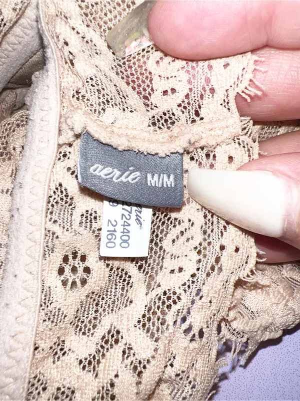 aerie Lace v neck T back nude adjustable straps Bralette - Image 7