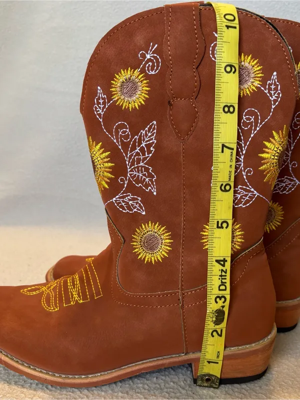 Brown Sunflower Embroidered Cowgirl Boots size 37-please see approx. measurement - Image 12