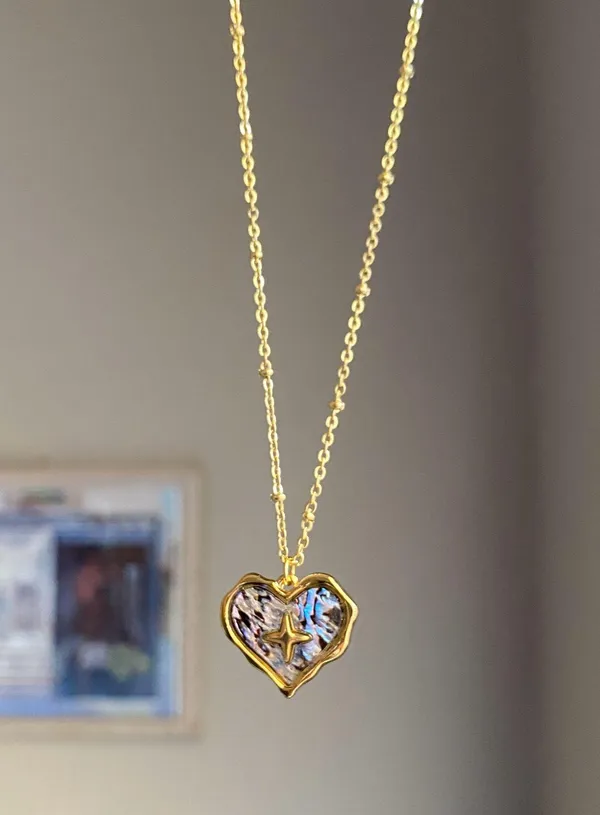 Handmade gold tone stainless steel heart sparkle shell necklace🐚⭐️🌀 - Image 3