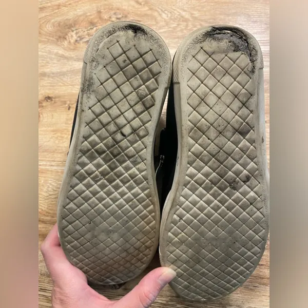 Black wedge sneakers, Size 7 - Image 4