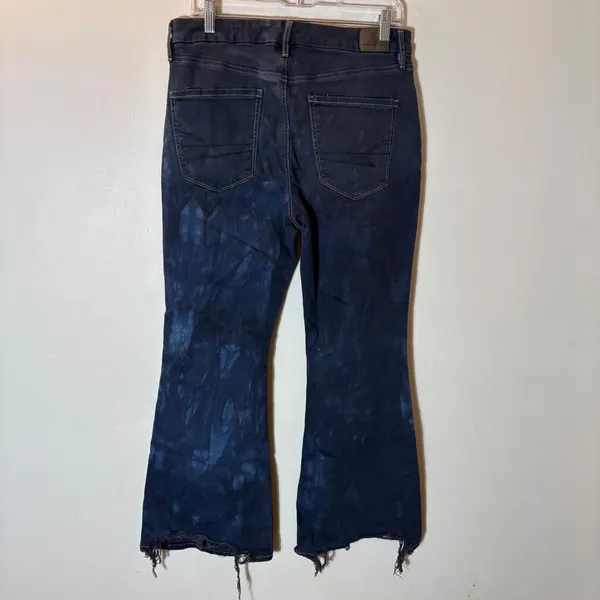 American Eagle Curvy Super High-Rise Flare Jeans Size 12 Short Navy - Image 4