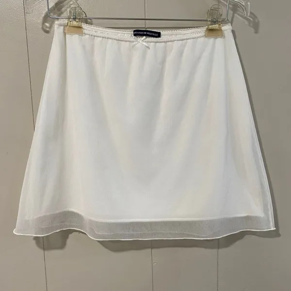 Brandy Melville White Mini Skirt Women’s Size 2 (Fits XS/S) - Image 2