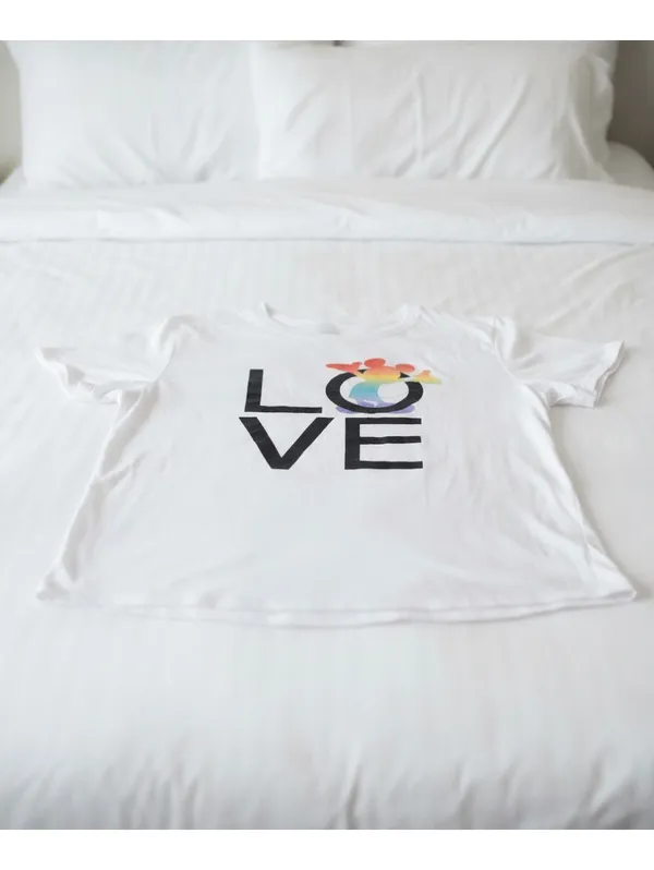 Disney Mickey Mouse Rainbow Pride LOVE Graphic T-Shirt White Size L - Image 5