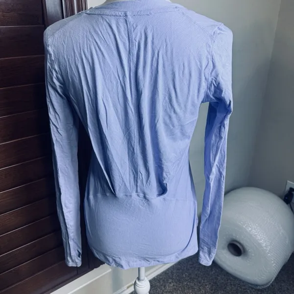 Lululemon Let Be Long Sleeve Tee Wee Stripe Lullaby Cool Breeze‎ Purple Shirt M - Image 4