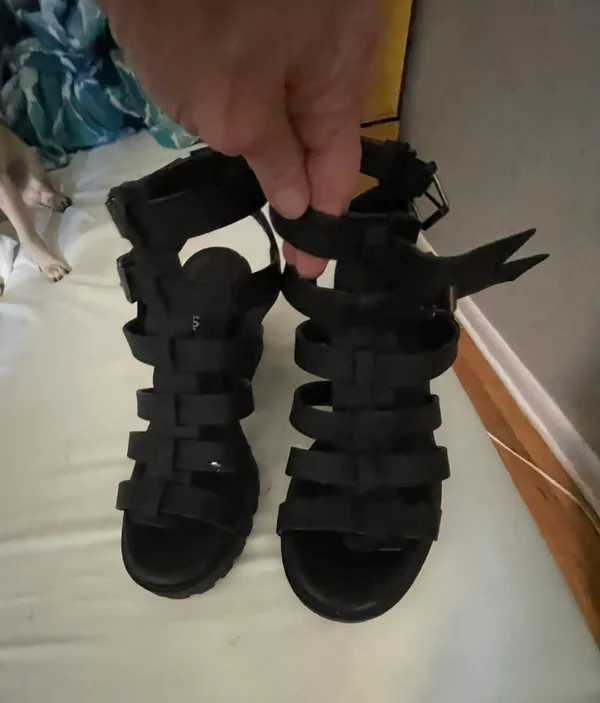 Dirty Laundry Black Platform Sandals - Image 5