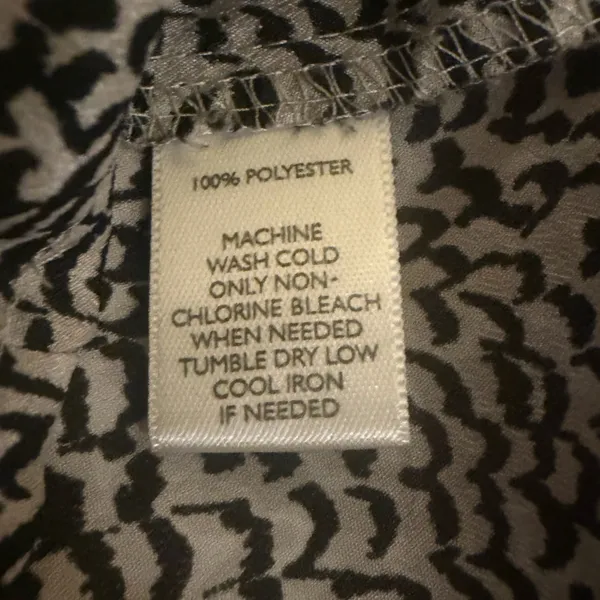 LOFT Black and White Patterned Blouse - Image 10