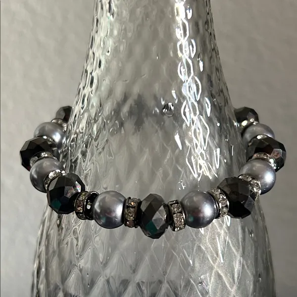 Set of 9 Chic Multi-Color Aurora Borealis Faceted Beaded Stretch Bracelets - Image 2