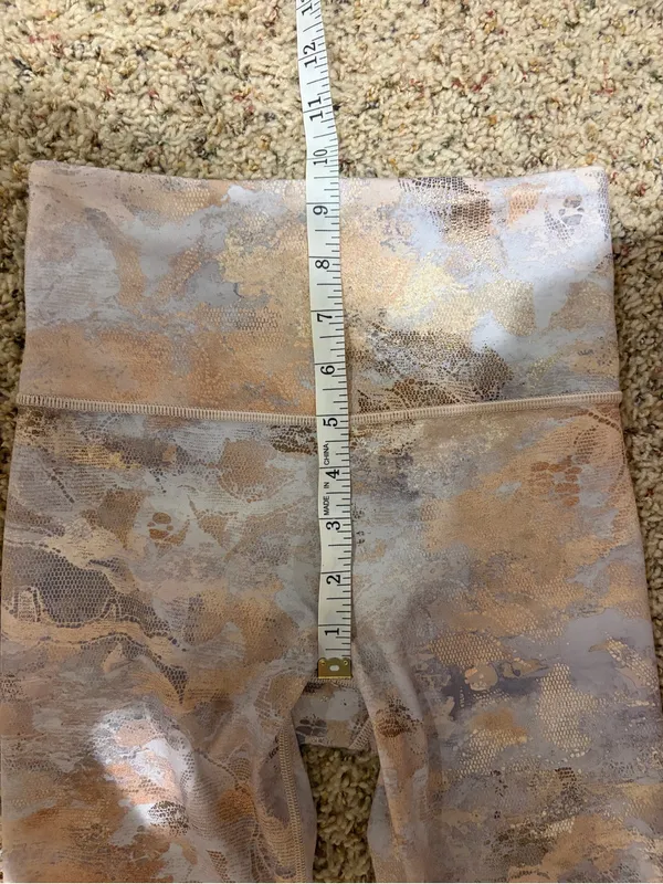 Athleta Elation Gilded Tight Tan Gold Metallic Snakeskin Leggings Size XXS - Image 12