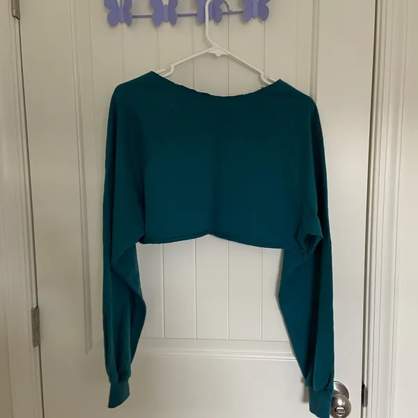 EUC | Women’s cropped off shoulder long sleeve car decal‎ top medium - Image 6