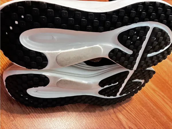 Nike Women Black and Copper Running Shoes - Image 3