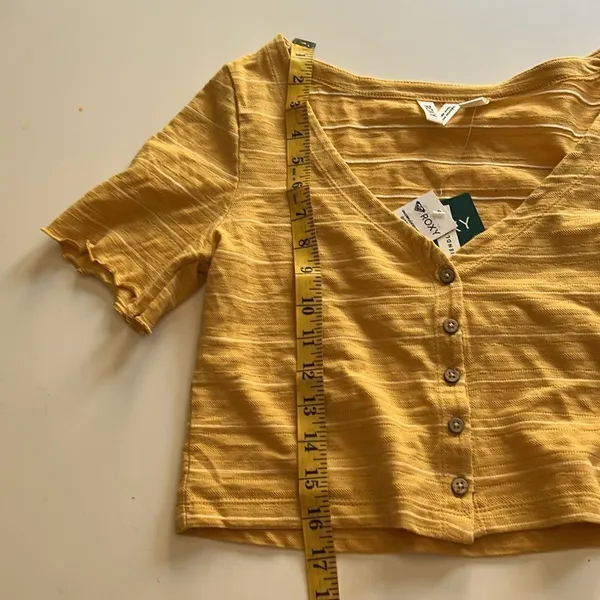 Roxy Uncomplicated Mind Button Front Stripe Tee Ochre Beachy Yarn, Small, NWT - Image 9