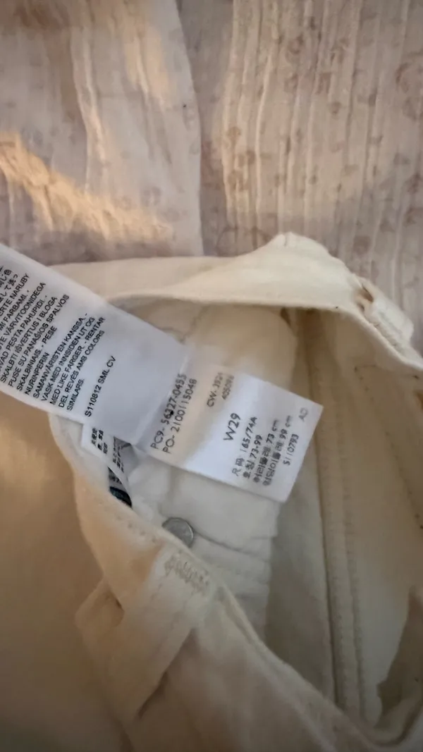 Levi’s jean shorts - Image 3