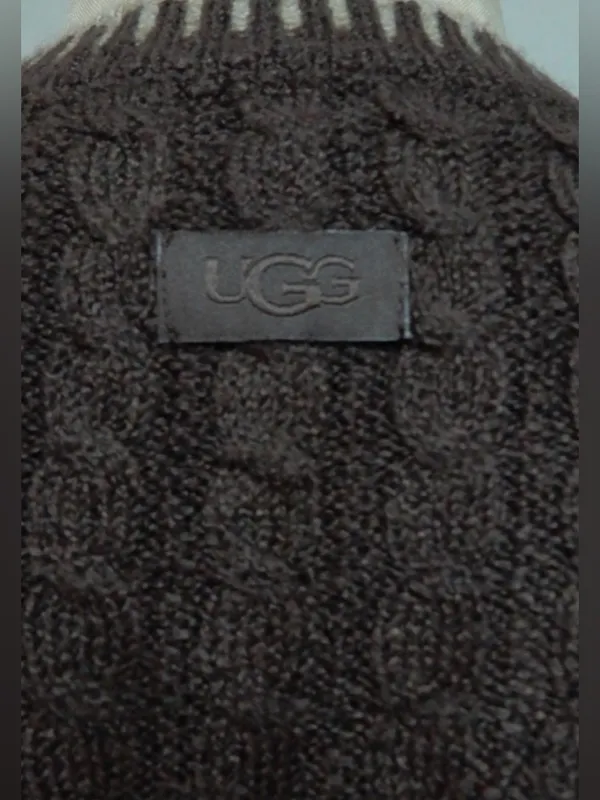 NWOT UGG Rylynn Cable Knit Pullover top & Azriel Cable Knit Short - Image 3
