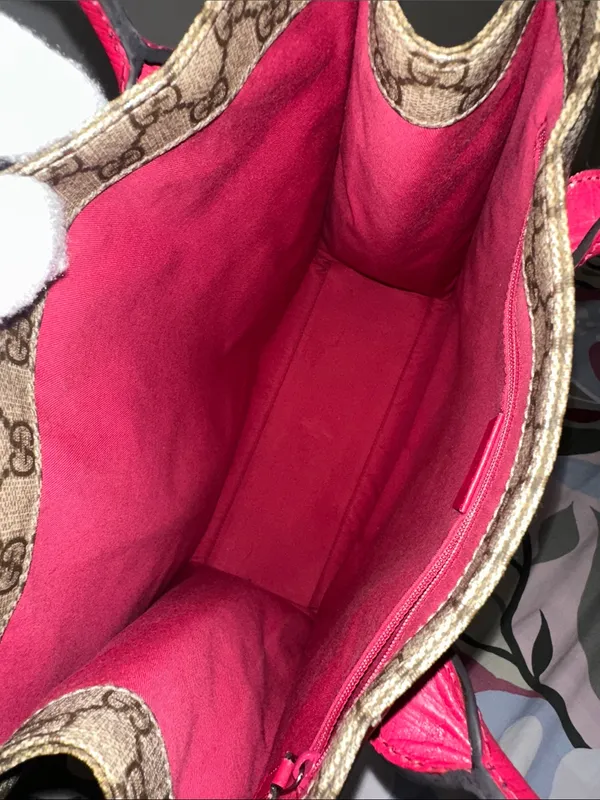 Gucci PVC GG Supreme Tote with Pink Leather Handles - Image 11
