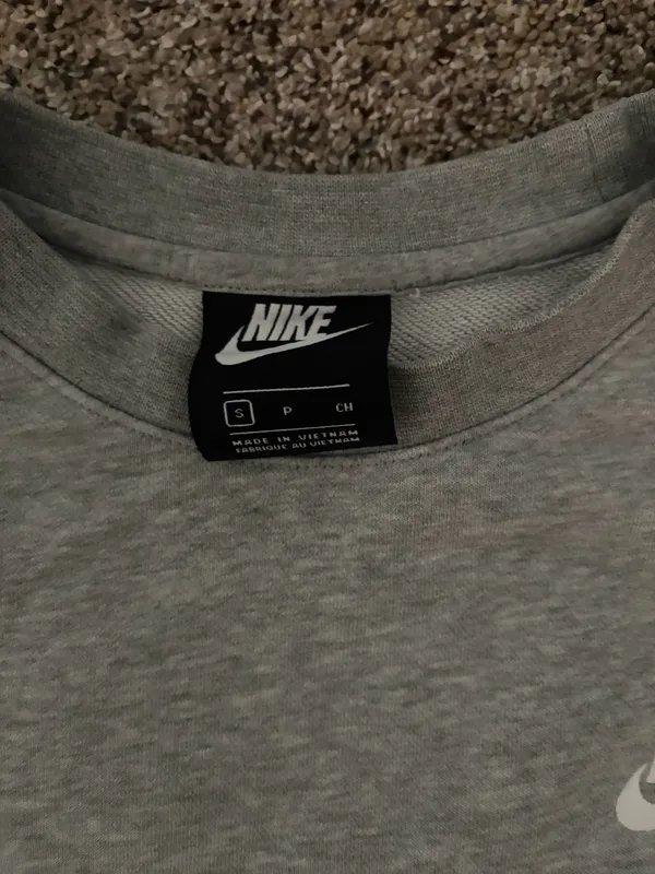 Nike gray crewneck  - Image 2