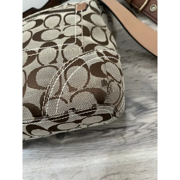 Coach Vintage Y2K F061-10402 Signature Jacquard Monogram Crossbody Bag - Image 7