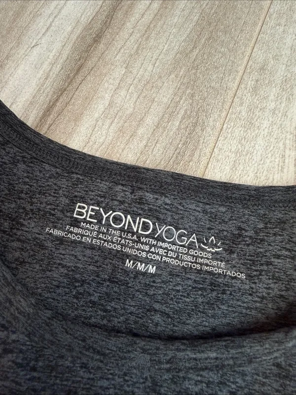 Beyond Yoga Grey Cropped Tank Active Medium - Image 2
