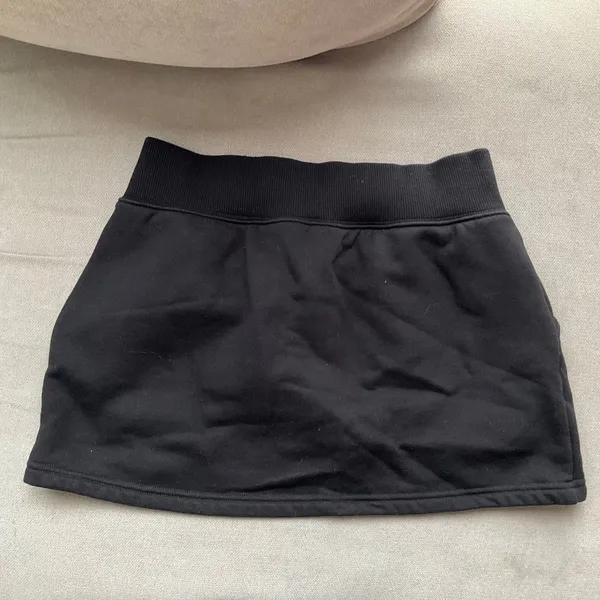 Alo Yoga Accolade Skirt Black XS - Image 6