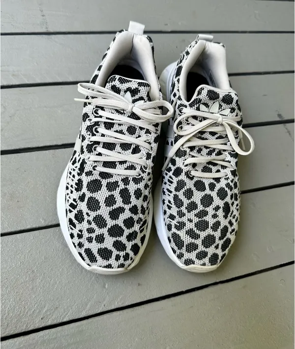 Adidas Women's Swift Run 22 "Dalmatian / Leopard" Running Shoes|Black white~7.5 - Image 2