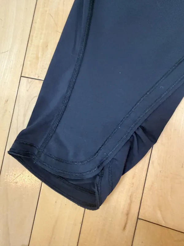 LULULEMON Black Cropped Running Tights Leggings Size 8 Gathered Leg - Image 7