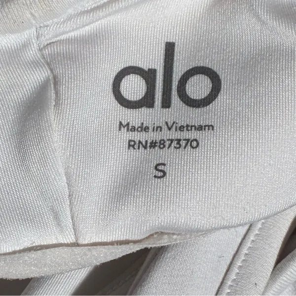ALO Yoga White Ruched V-Neck Sports Bra - Image 7