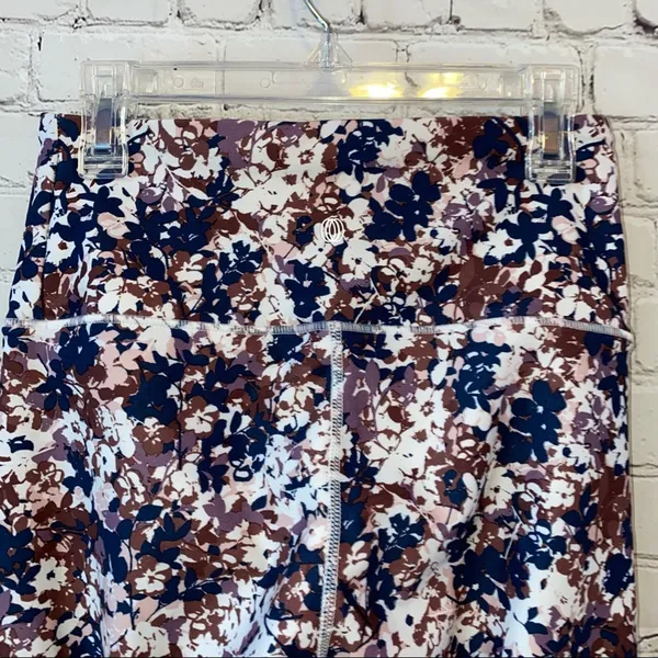 Balance Collection High Rise Floral Active‎ Leggings Women’s Small Cropped - Image 3