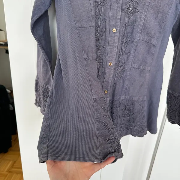 Parsley & Sage Women's Embroidered Floral Button Down Shacket, Size S, Pre Loved - Image 9