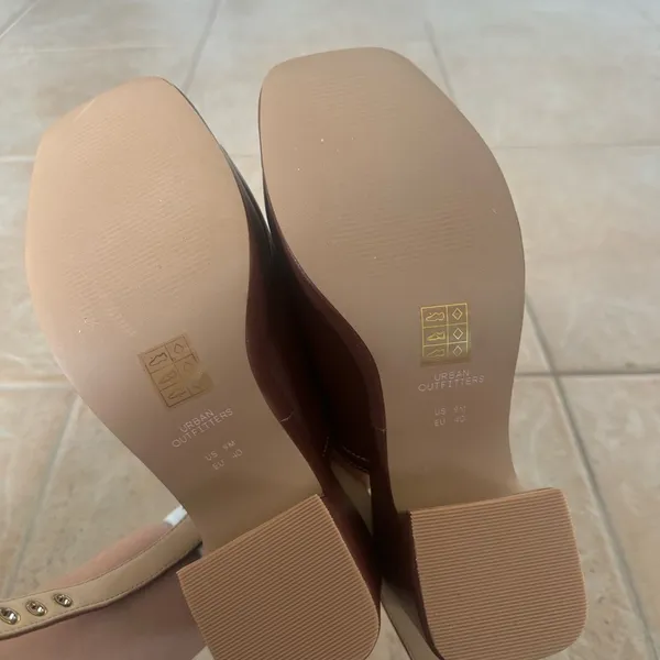 Urban Outfitters Burgundy Heels NWOT - Image 2
