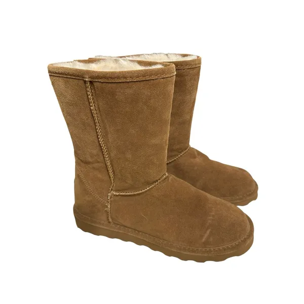 Sh4. Bearpaw boots size 10 - Image 4