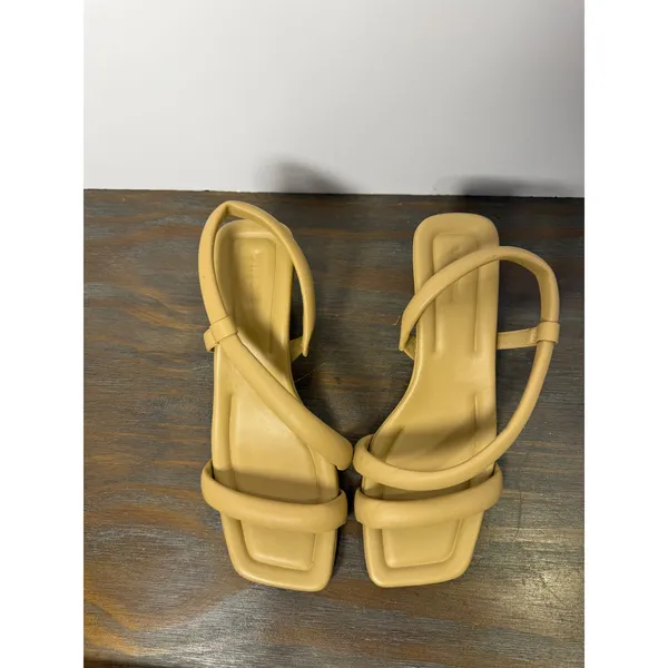 Vince Coline Leather Sandals Women's 9 Yellow Blonde Square Toe Kitten Heel - Image 9