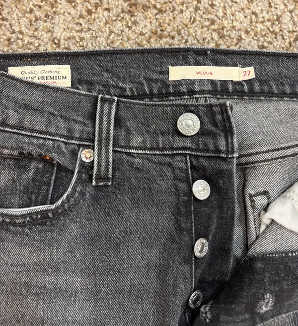 Levis Premium Womens Wedgie Straight Crop Denim Jeans Black Gray High Rise - Image 4