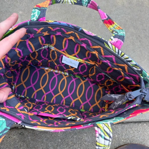 Vera Bradley Mandy Tote in the retired Jazzy Blooms - Image 3