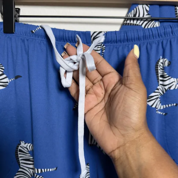 Room Service Womens Pajama Set Large Blue Zebra Print Short Sleeve Crop Pants - Image 6