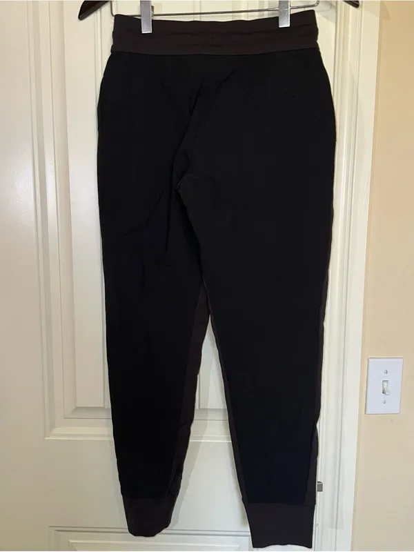 Athleta Headlands Hybrid Trek Mid Rise Jogger 0P - Image 4