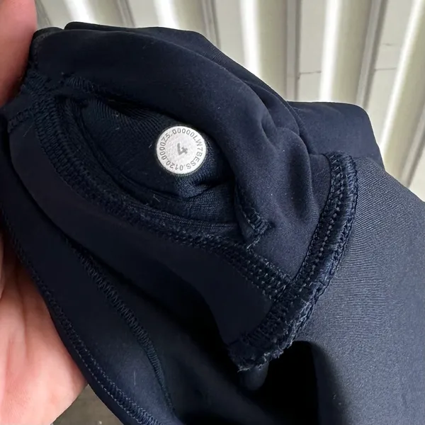 Align™ High-Rise Short 6" in True Navy - Image 5