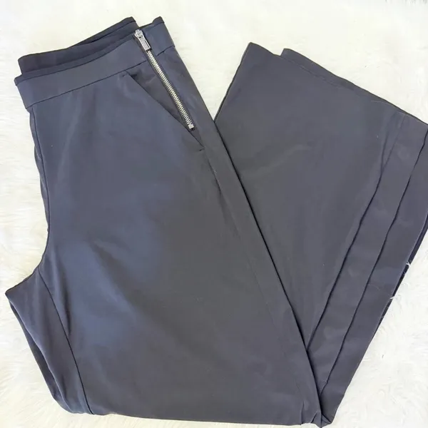 Athleta Gramercy Track Trouser Pants Women’s Size 8 Black Style 376009 - Image 2