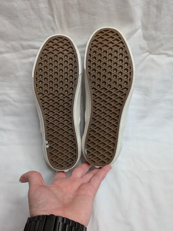 Vans Womens Tan White Slip-On Floral Print Shoes Size 7.5 US - Image 9