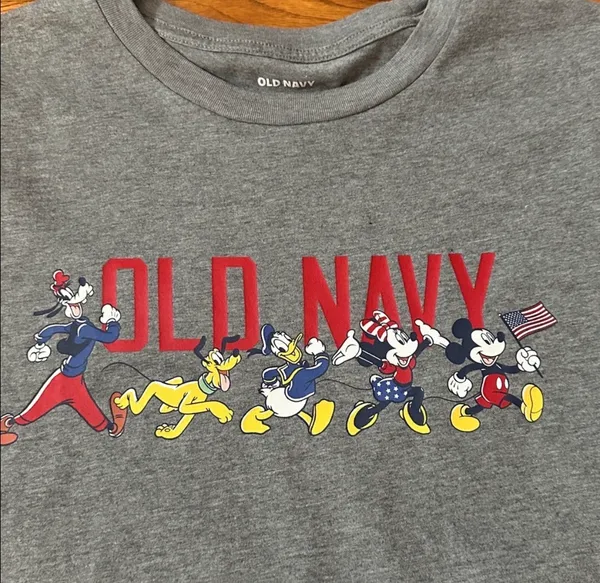 Old Navy x Disney Collab Gray Cartoon Graphic Tee Sz M - Image 8