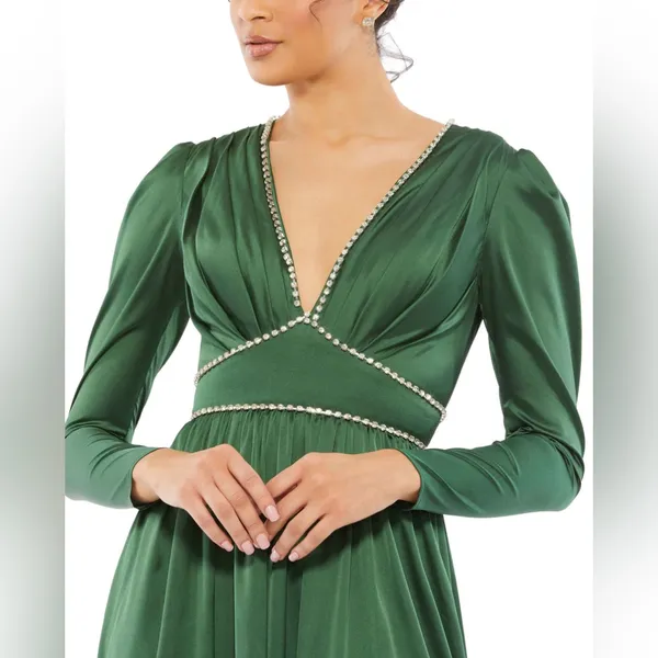Mac Duggal 55702 Satin Puff Shoulder Rhinestone Encrusted Gown Green‎ 10 NEW - Image 2