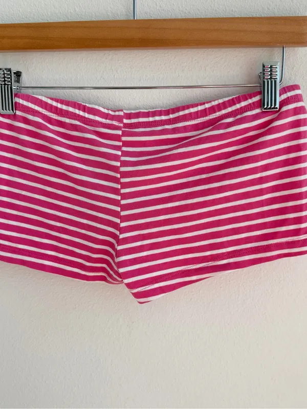 Brandy Melville pink & white striped shorts - Image 5
