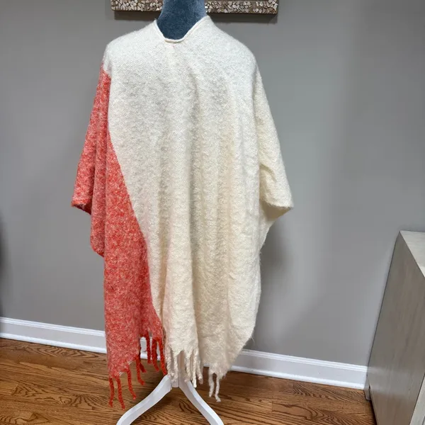 Urban Outfitters Nubby Ruana Shawl Pancho Wearable Scarf ivory Orange Tassels - Image 6
