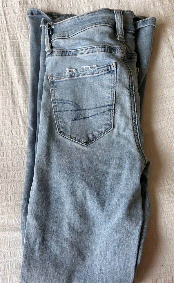 American Eagle Flare Jeans - Image 3