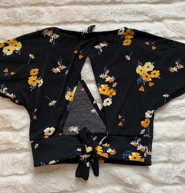 Divided Crop Top - Image 2