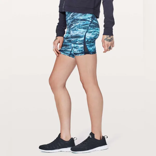 NWOT LULULEMON blue shorelines Train Times Short *6" - Image 3