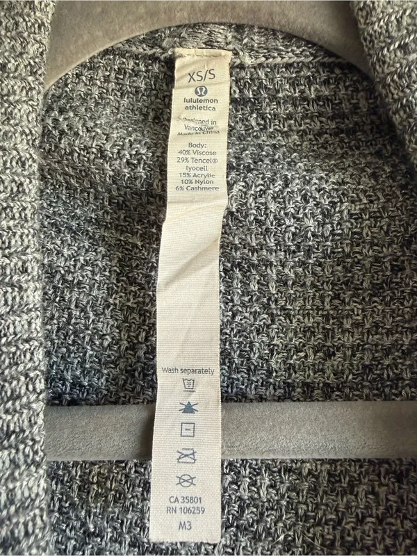 Lululemon Women's Breeze Easy Cardigan Wrap Sweater Gray Size XS / S Oversized - Image 4