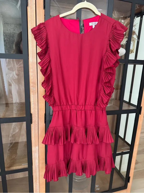 Shop The Mint TCEC Crimson ruffle tiered mini dress maroon a&m alabama pleated short sleeve - Image 4