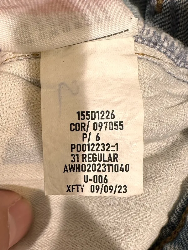 Abercrombie 90s Relaxed Jeans High Rise Light Wash Size 31 Regular - Image 3