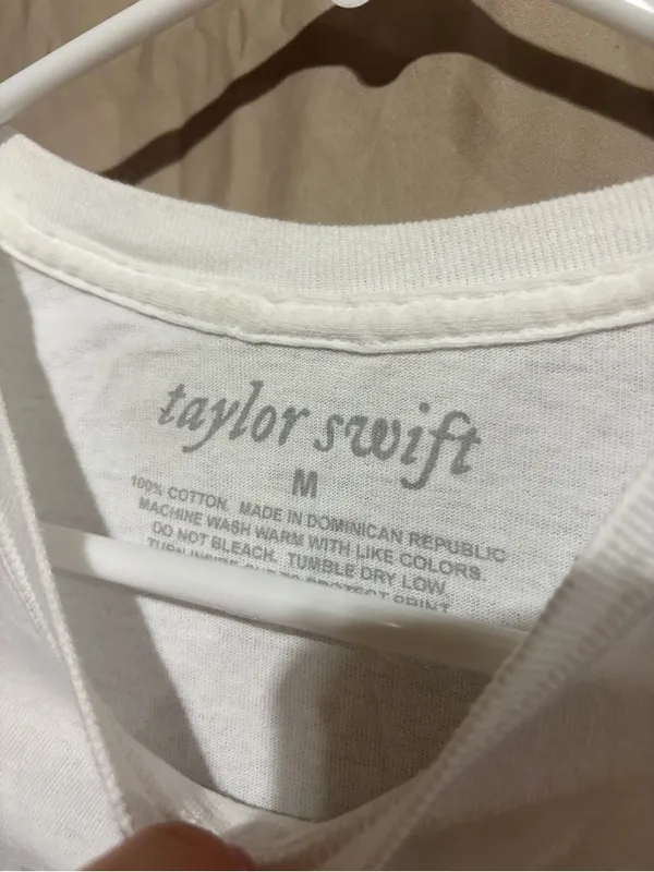 Taylor swift T-shirt - Image 2