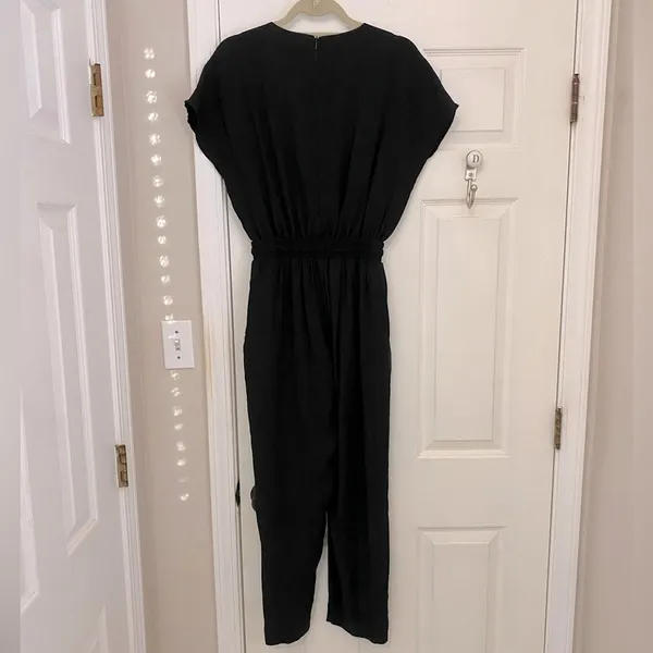 Moll V-Neck Jumpsuit in Black - Image 15